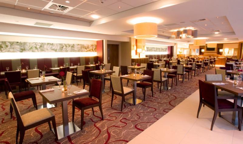 London Luton Vale 3*